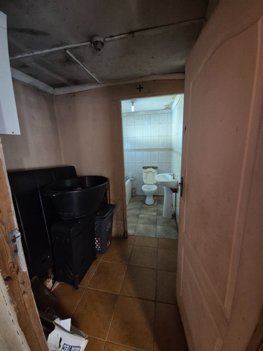 2 Bedroom Property for Sale in Kwa Nobuhle Eastern Cape